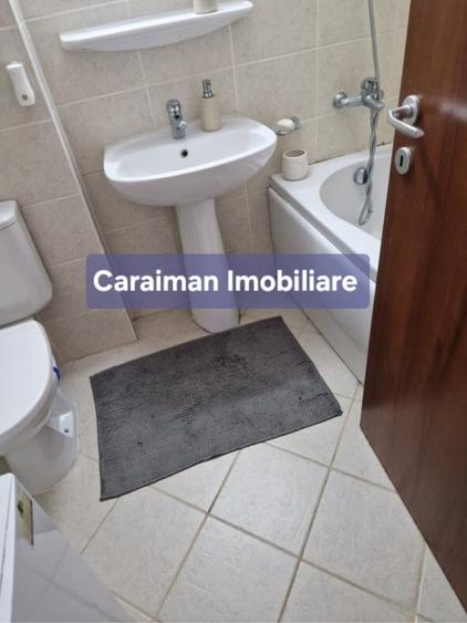 Apartament cu 2 camere semidecomandat în Bucur Obor