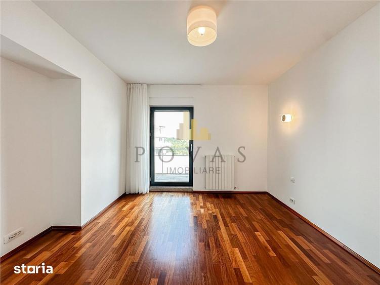 Apartament cu 4 camere decomandat, mobilat în Băneasa