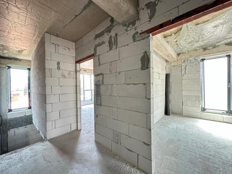 Casă individuală cu 5 camere cu Canalizare în Inel II