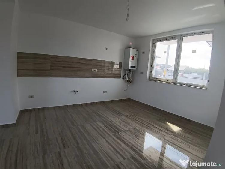 Casă cu 4 camere cu Teren 350 Mp în Șcheia