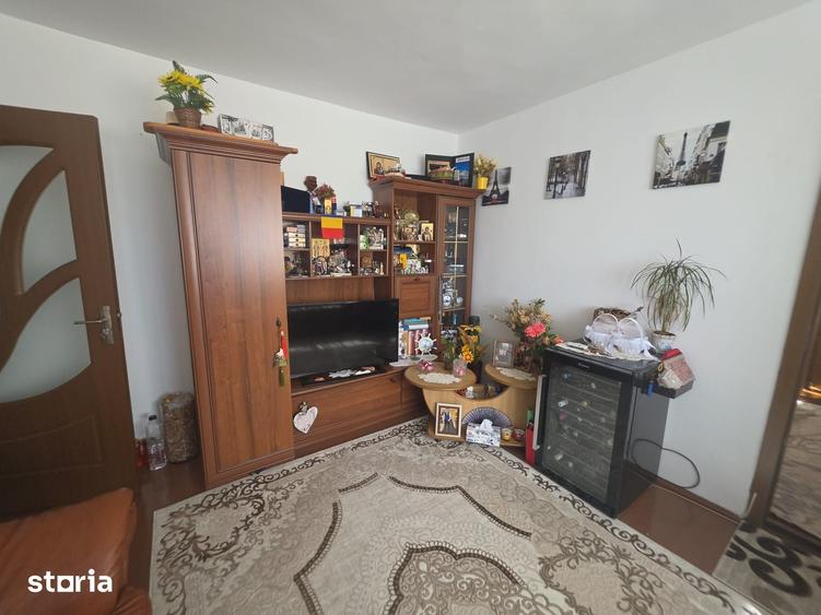 Apartament cu 2 camere nedecomandat în Republicii