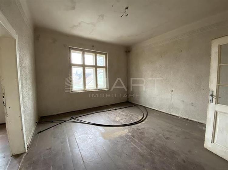 Apartament cu 5 camere în Turnișor