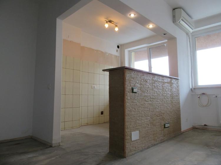 Apartament cu 2 camere semidecomandat în Baba Novac