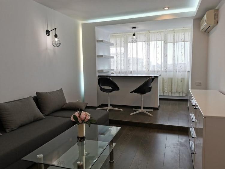 Apartament cu 2 camere semidecomandat în Bucur Obor