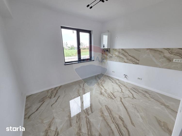 Casă cu 4 camere cu Teren 310 Mp în Vrancea