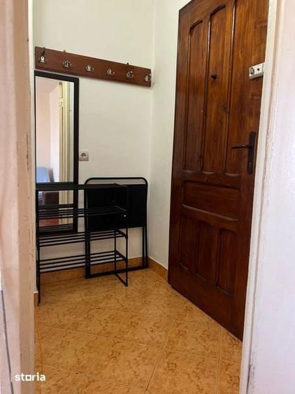 Garsonieră decomandată în Central