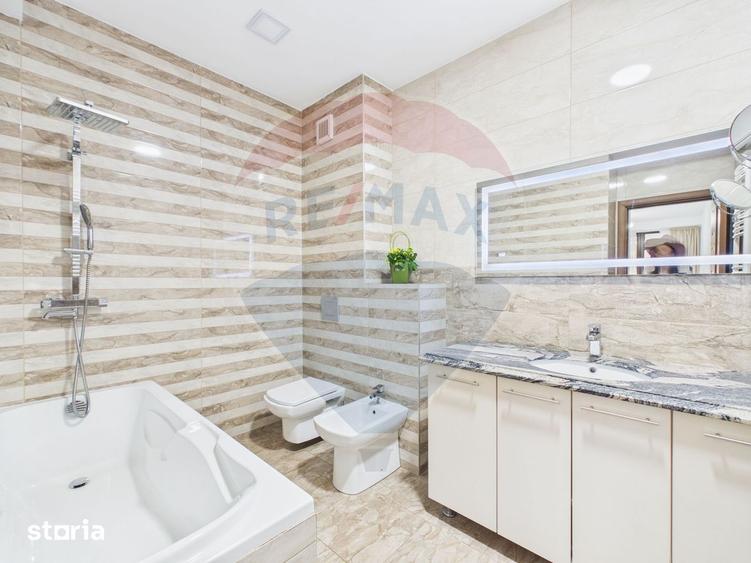 Apartament cu 3 camere, mobilat în Tractorul