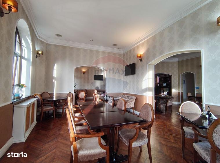 Proprietate speciala, doua vile de patrimoniu restaurate integral - 2