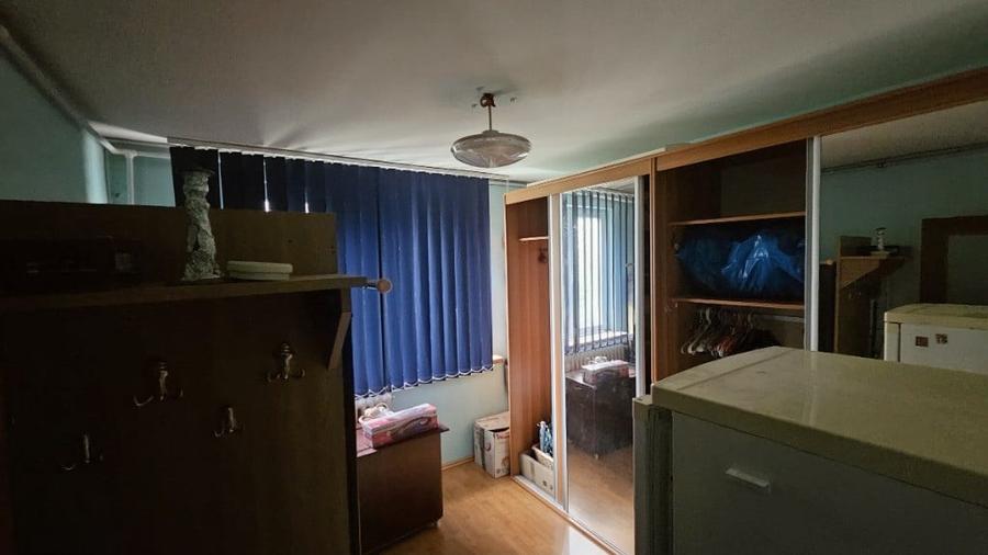 Apartament cu 3 camere decomandat în Alexandriei