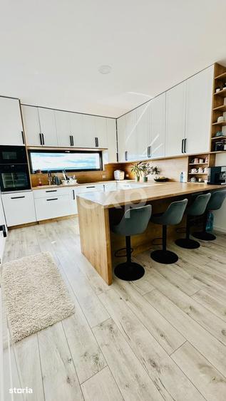 Casă cu 4 camere cu Teren 550 Mp în Săcueni