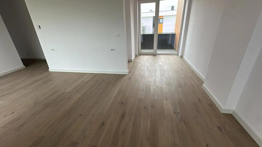Casă individuală cu 5 camere decomandat cu Canalizare în Pipera