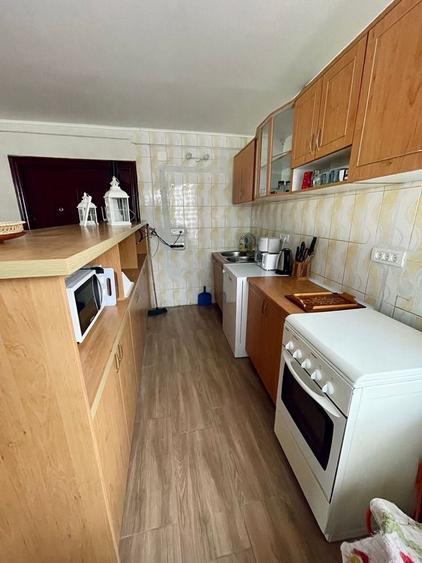 Casă cu 4 camere cu Teren 1500 Mp în Central