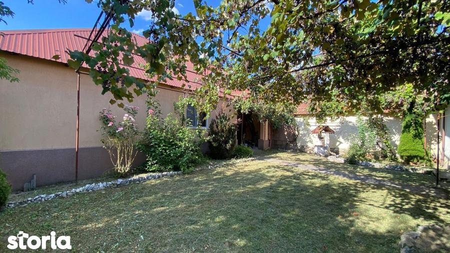 Casă cu 2 camere cu Teren 676 Mp în Sâmbăta