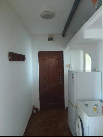 Apartament cu 2 camere semidecomandat în Malu Roșu