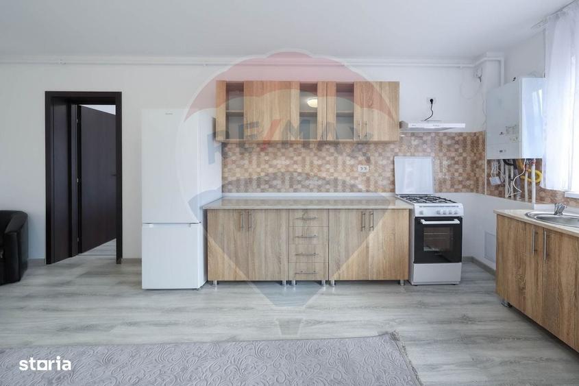 Apartament cu 2 camere semidecomandat în Sânpetru