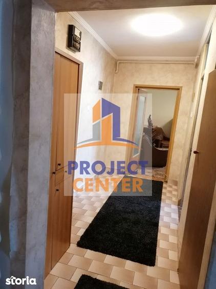 Apartament cu 2 camere decomandat în Craiovei