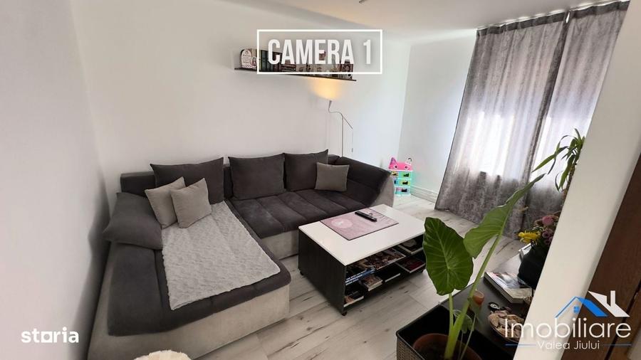 Casă cu 4 camere cu Teren 2700 Mp în Central
