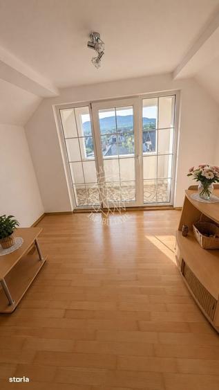 Apartament cu 3 camere în Calea Moldovei