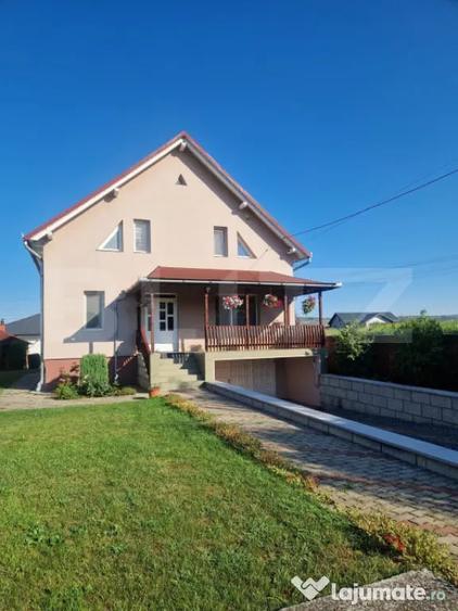 Casă cu 7 camere cu Teren 830 Mp în Central