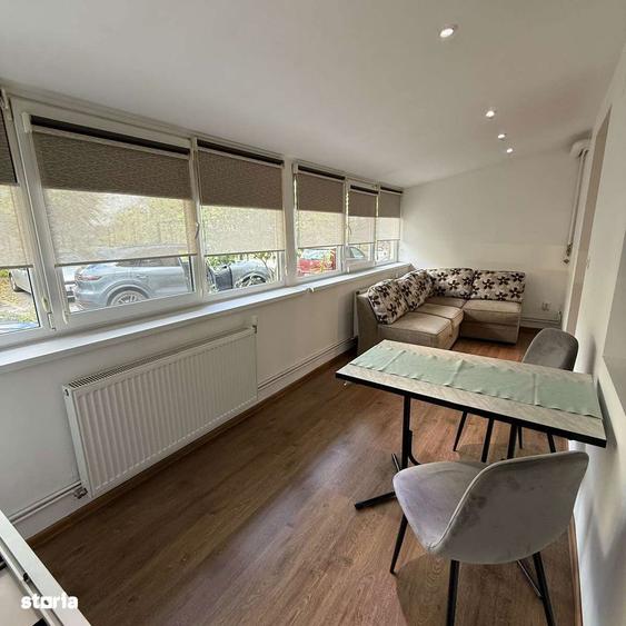 Apartament cu 4 camere, mobilat în Central