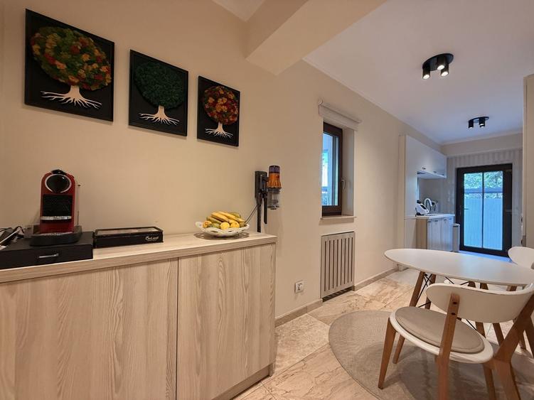 Apartament cu 3 camere decomandat, mobilat în Bucureștii Noi
