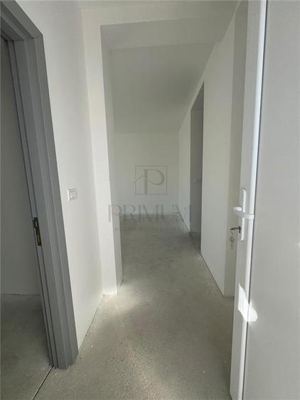 Duplex cu 4 camere cu Canalizare în Moșnița Nouă
