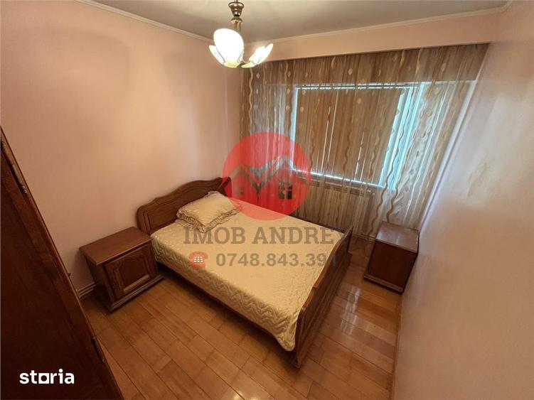 Apartament cu 4 camere decomandat în Ultracentral
