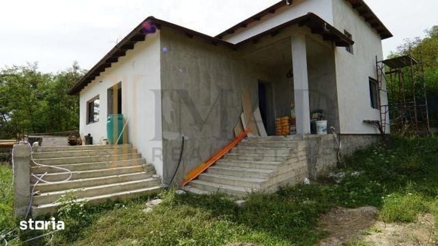 Casă cu 4 camere cu Teren 500 Mp în Răzvad