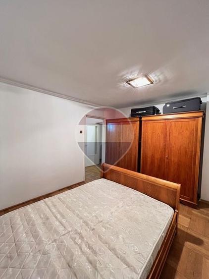 Apartament cu 3 camere de închiriat în zona Bancilor - 4