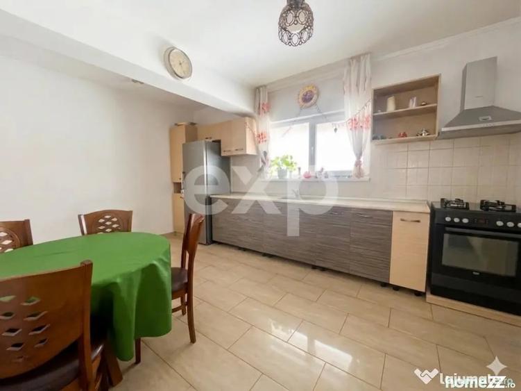 Casă cu 4 camere cu Teren 1000 Mp în Grădiștea