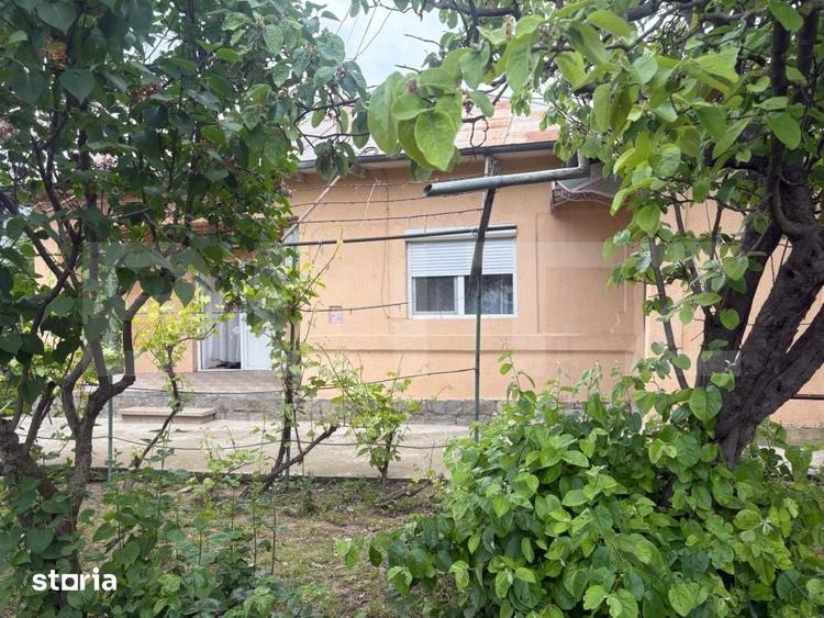Casă cu 5 camere cu Teren 1350 Mp în Central