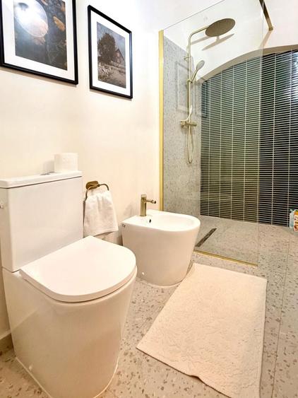 Apartament cu 2 camere decomandat, mobilat în P-ța Unirii