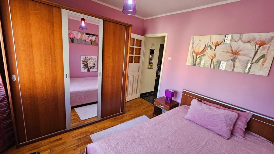 Apartament cu 2 camere decomandat în Scriitorilor