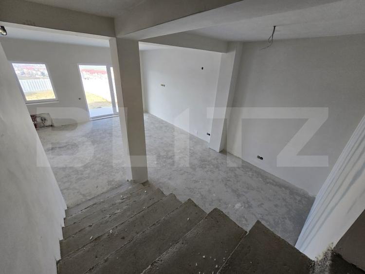 Apartament cu 3 camere semidecomandat în Apahida