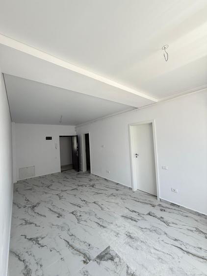 Apartament cu 2 camere semidecomandat în Militari