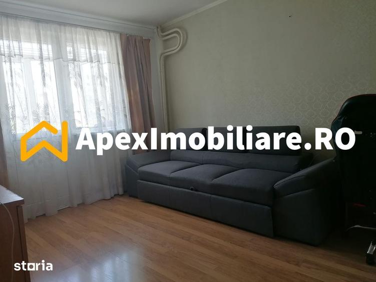 Apartament cu 2 camere decomandat în Central — fotografia 3