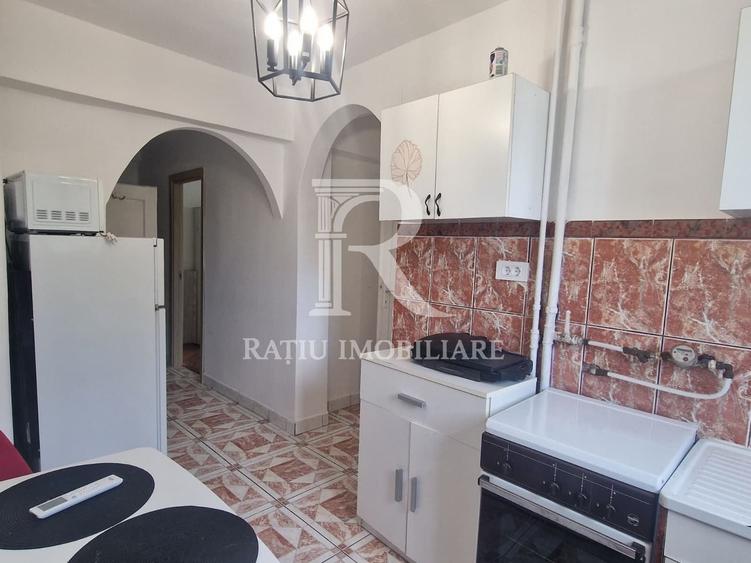 Apartament cu 2 camere decomandat, mobilat în Ultracentral