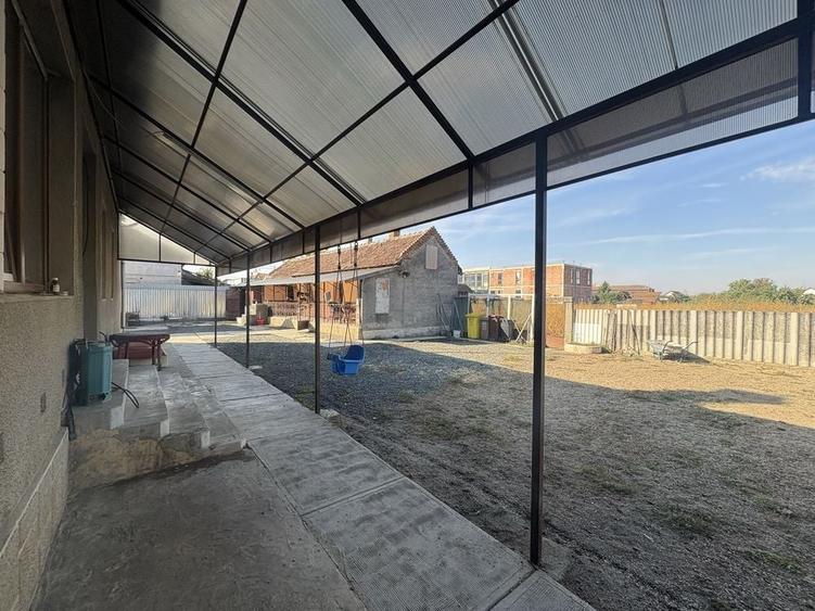 Casă cu 4 camere în Central