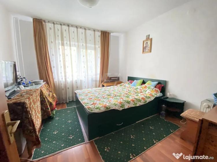Apartament cu 4 camere decomandat în 13 Septembrie