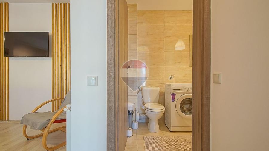Apartament cu 2 camere decomandat în Tractorul