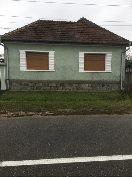 Casă cu Teren 2000 Mp în Saca