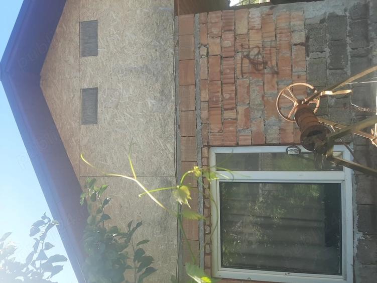 Casă cu 3 camere cu Teren 1300 Mp în Văleni