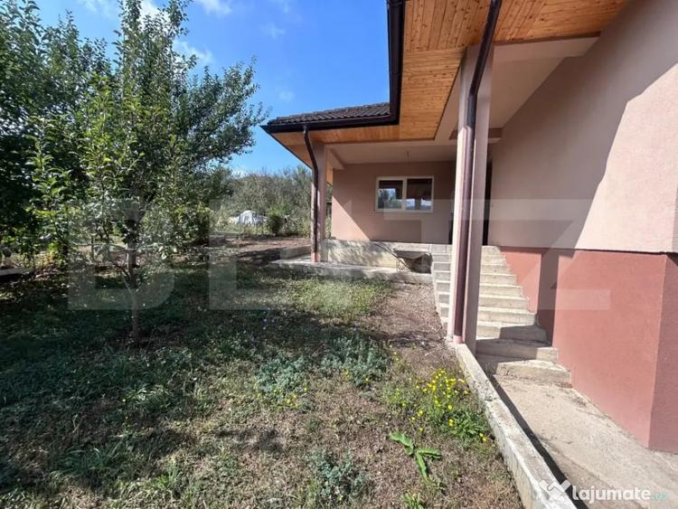 Casă cu 4 camere cu Teren 782 Mp în Central