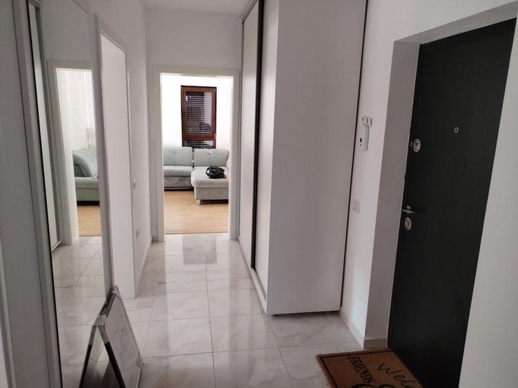 Apartament cu 2 camere decomandat în Sânpetru — fotografia 1