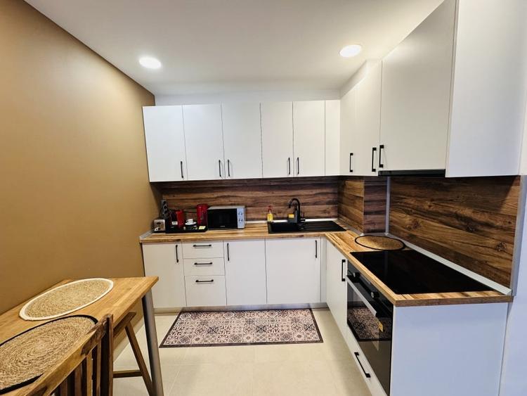 Apartament cu 2 camere decomandat, mobilat în Roșu