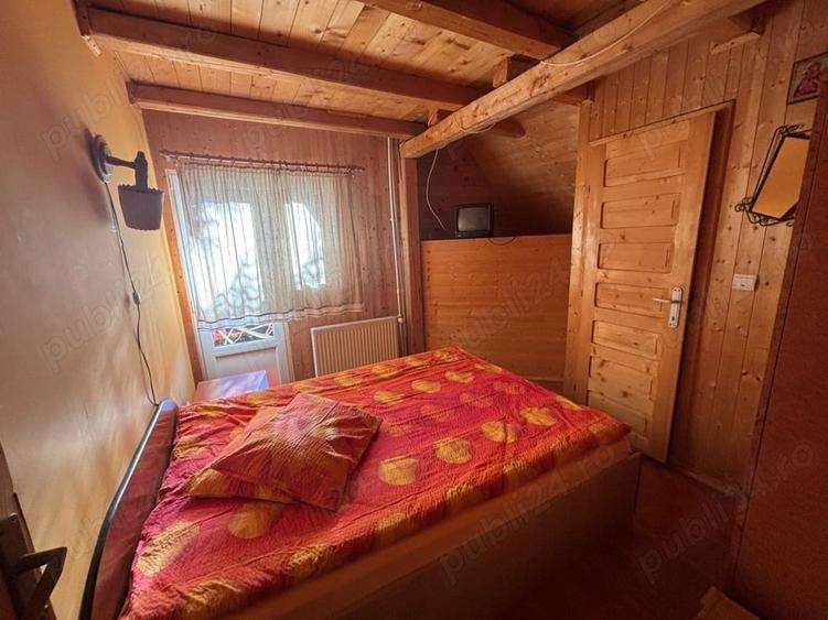 Casă cu 6 camere cu Teren 250 Mp în Central