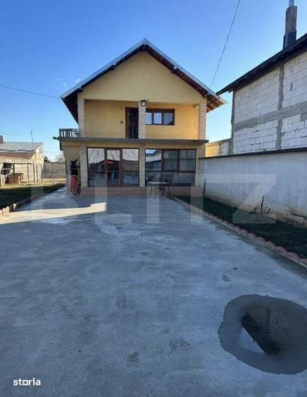 Casă cu 4 camere în Valea