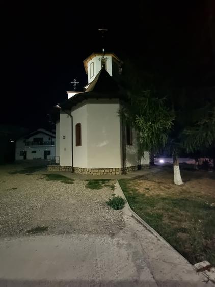 Apartament cu 3 camere decomandat, mobilat în Ștefan cel Mare