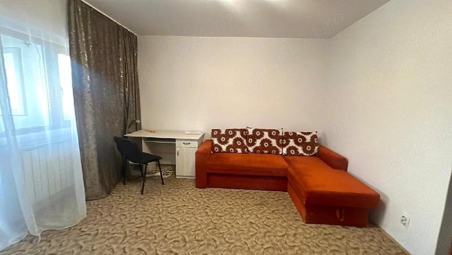 Garsonieră decomandată în Fabric
