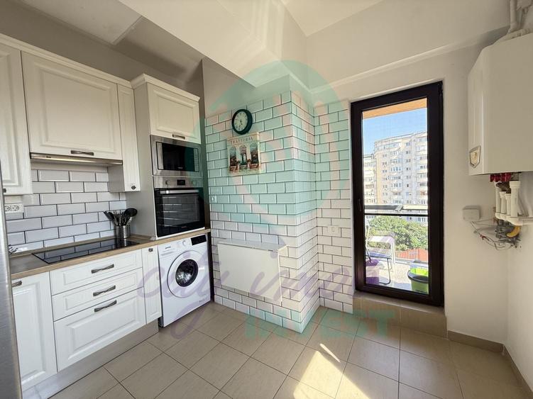 Apartament cu 2 camere semidecomandat, mobilat în P-ța Alba Iulia